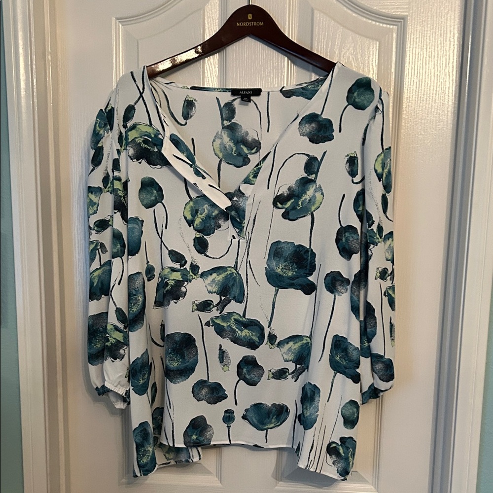 Floral Print Women's Blouse - teal green and White